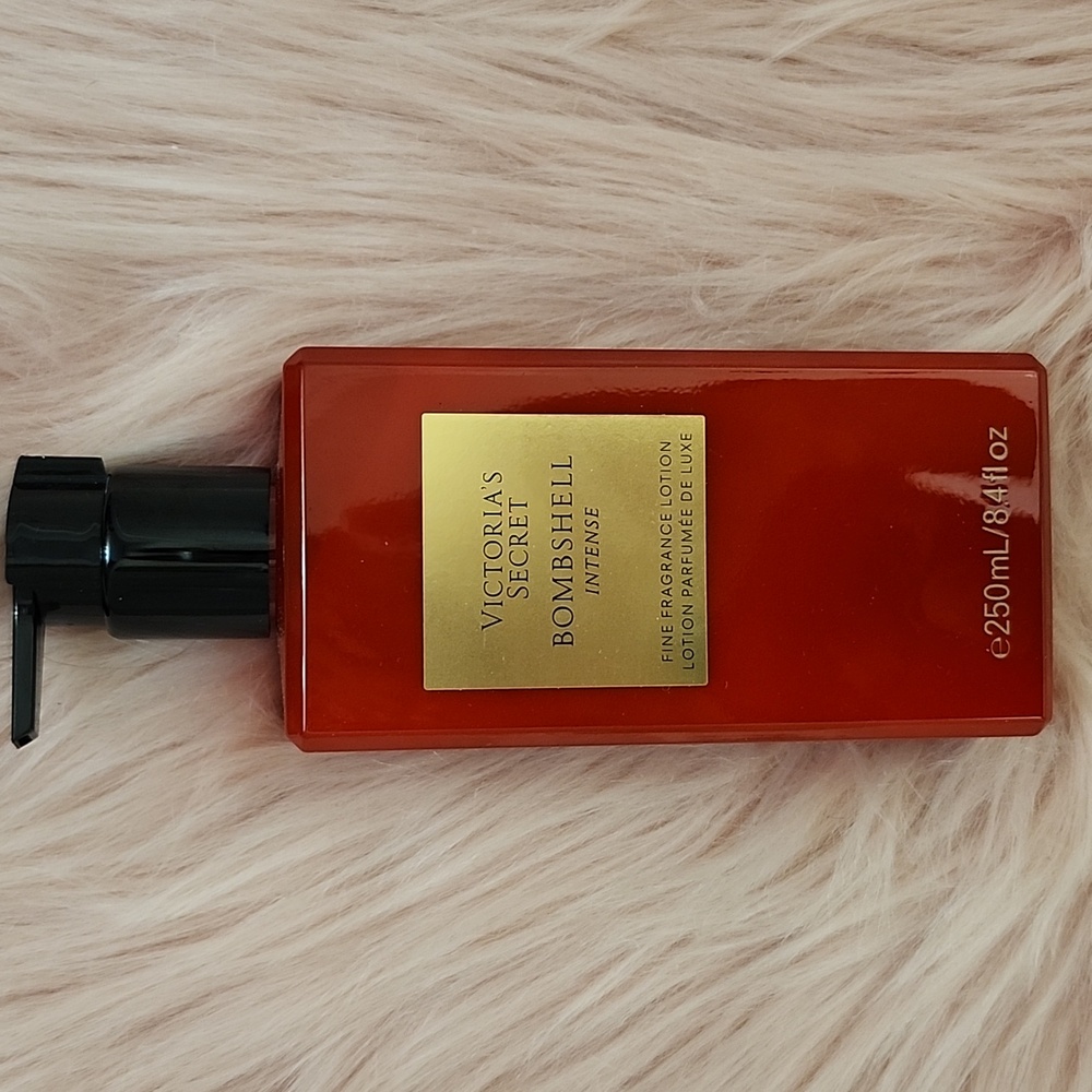 New Listing!!Brand New Victoria's Secret BOMBSHELL INTENSE Fine Fragrance Lotion